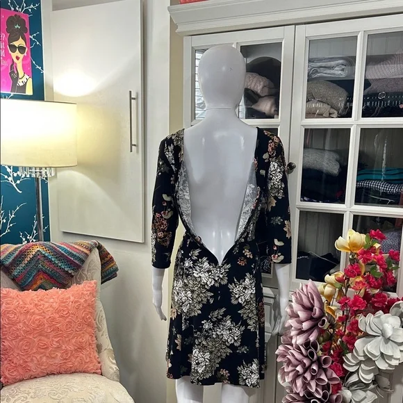 Dex Black Floral Long-Sleeve Fit-and-Flare Dress - Picture 10 of 11